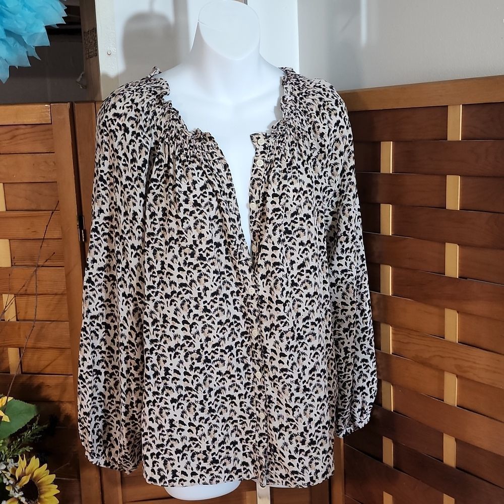 Animal print blouse ( cheetah 🐆)